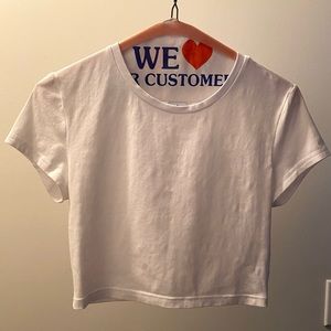 Aritzia TNA white cropped t-shirt size S